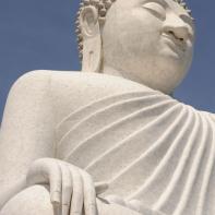 Thailand 2009 Ausflug zum weissen Buddha auf der Insel Phuket 007.jpg